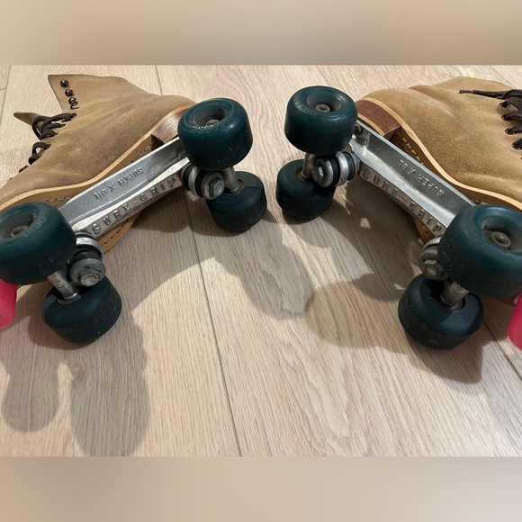 🤩🌈🛼 VINTAGE 90s Size 8 RIEDELL Tan Roller Skates - Picture 3 of 14